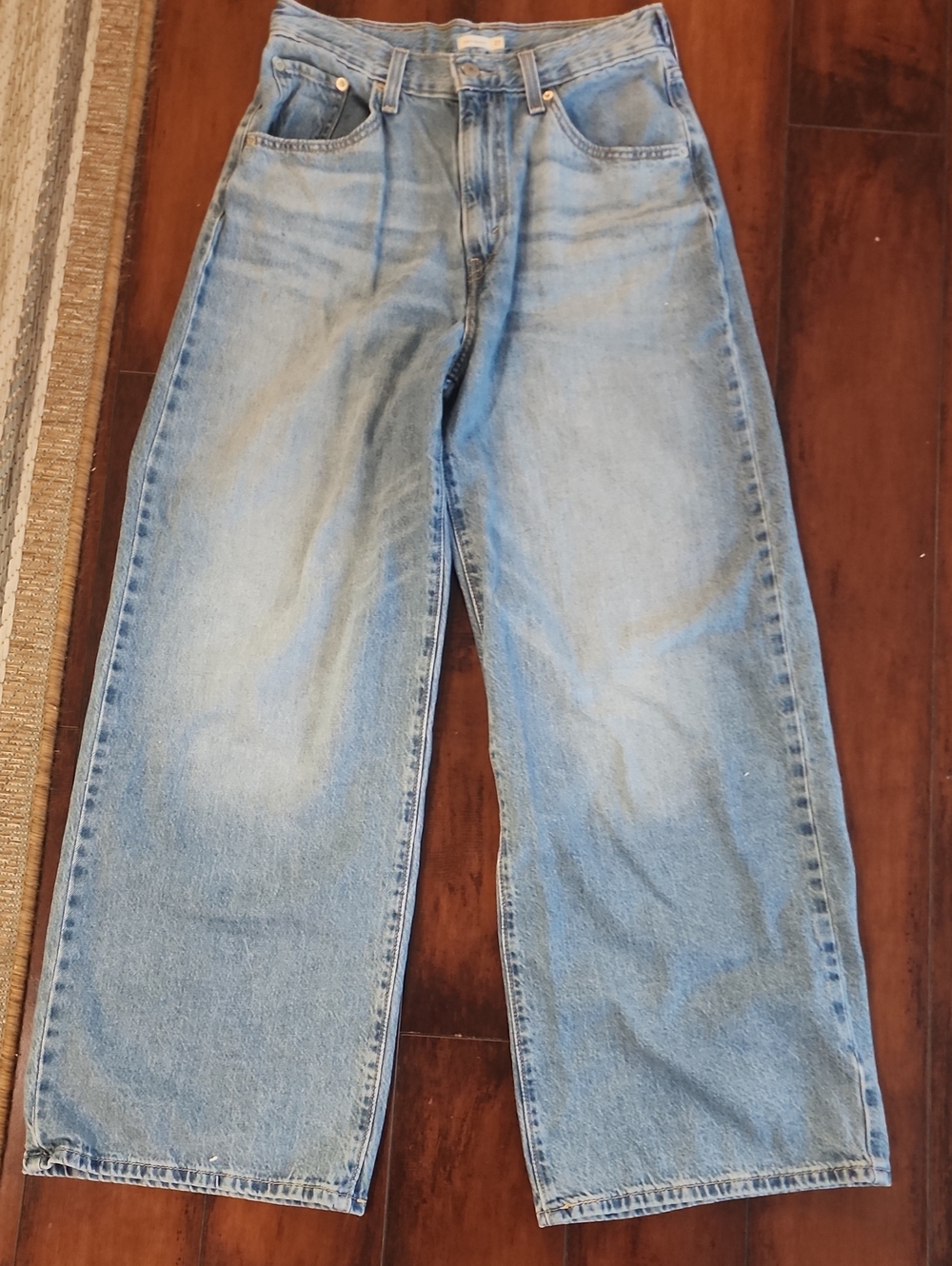 Levi's Light Wash Wide-Leg Women's Jeans